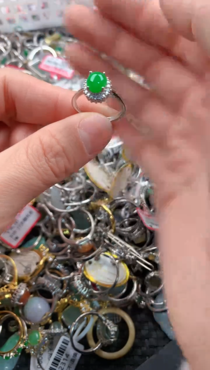 银S925镶嵌戒指翡翠333        9