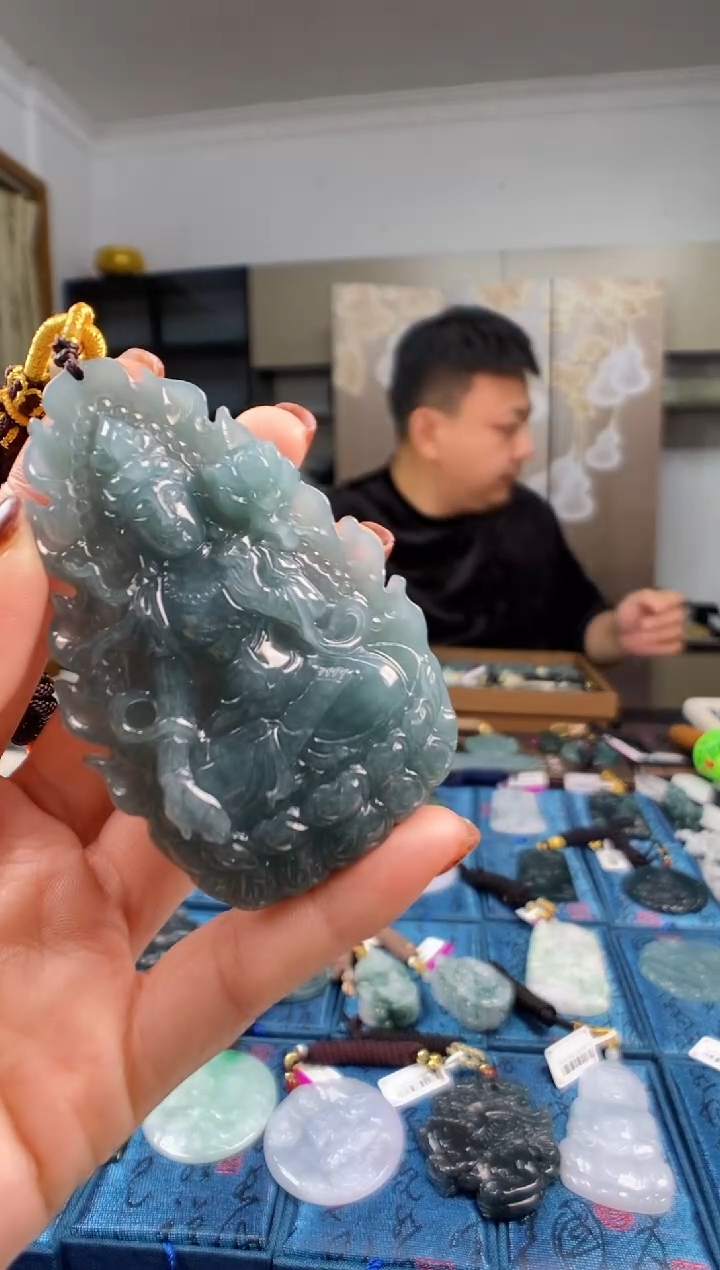 颈饰未镶嵌翡翠多样性发其一