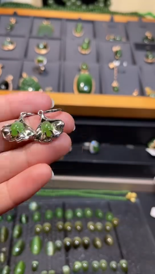 【闪购商品】和田玉碧玉猫眼耳坠银S925镶嵌多样性发一