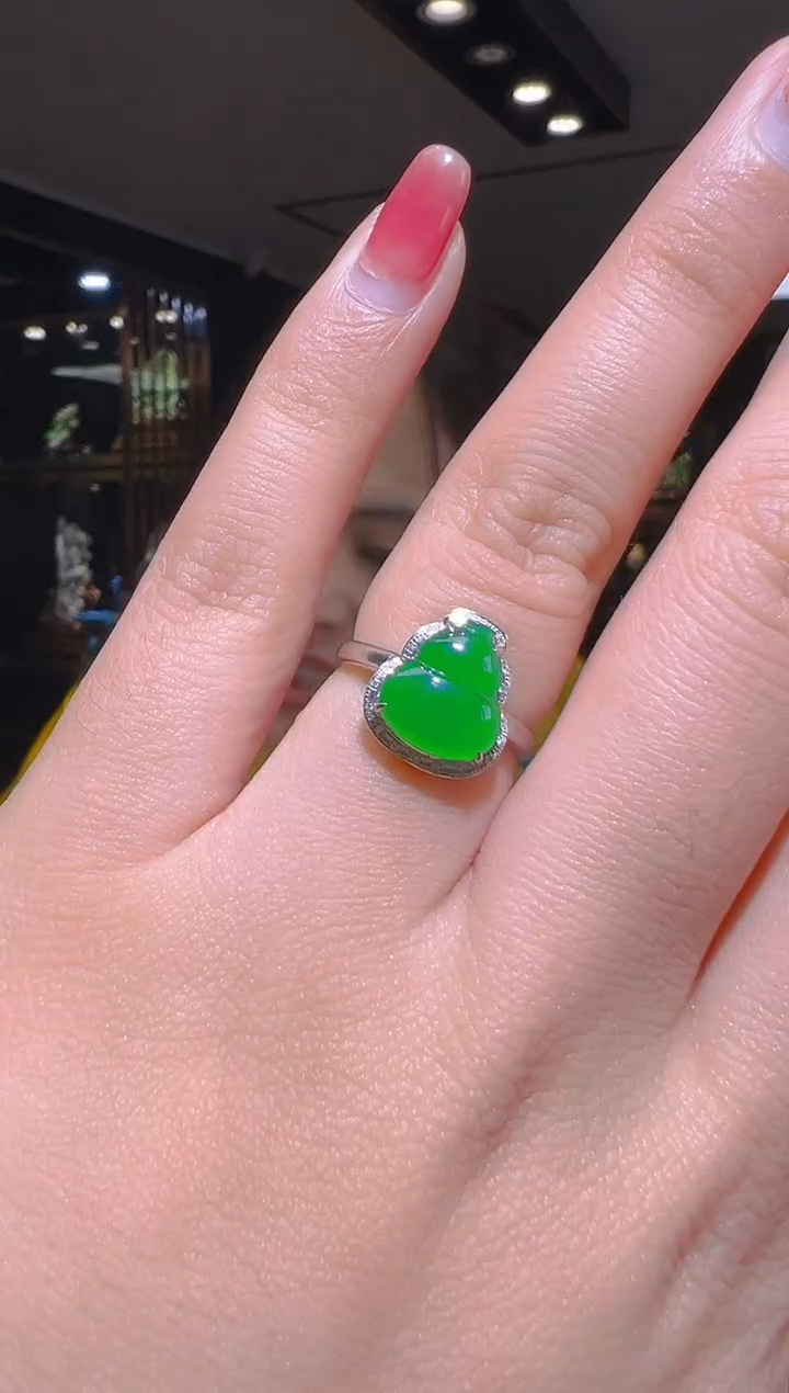 【闪购商品】翡翠戒指18K金镶嵌053     