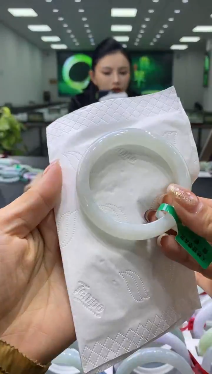未镶嵌手镯翡翠00001600