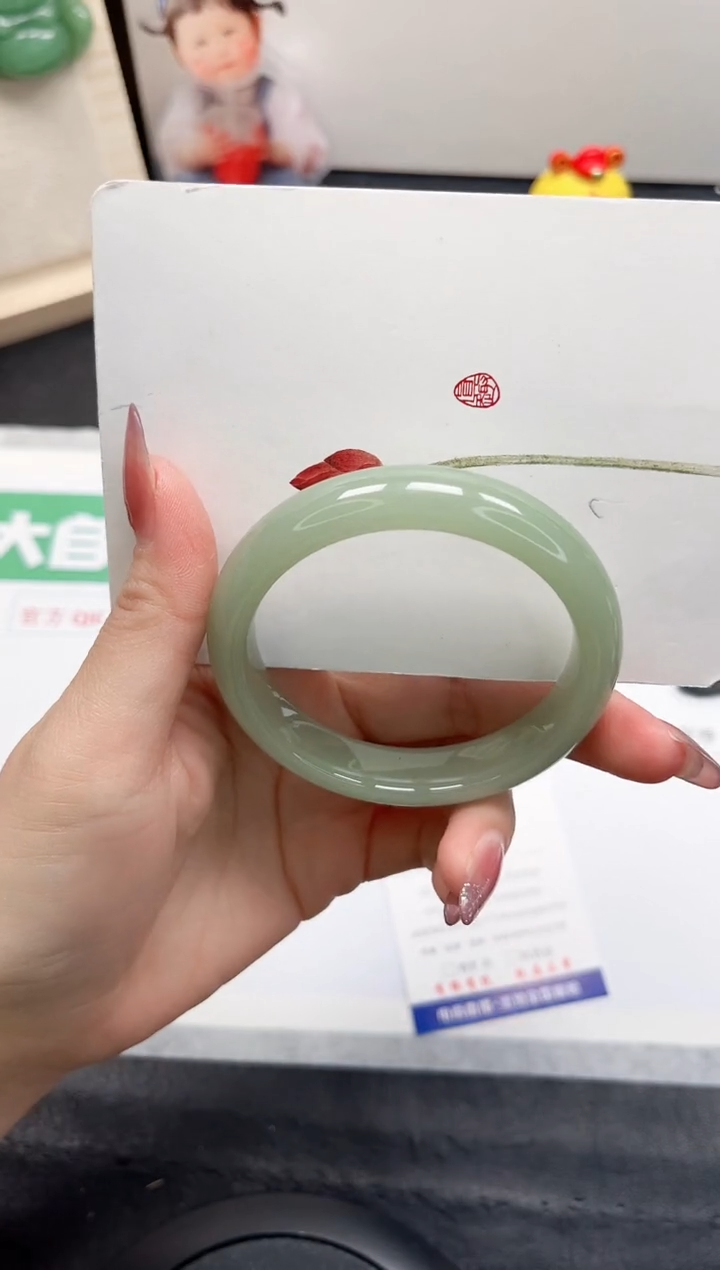 【闪购商品】石英质玉手镯未镶嵌330-58