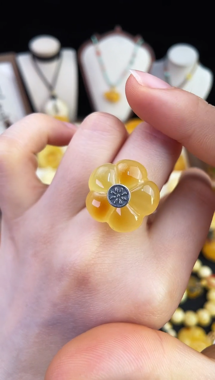 琥珀未镶嵌珠宝奇石柒月