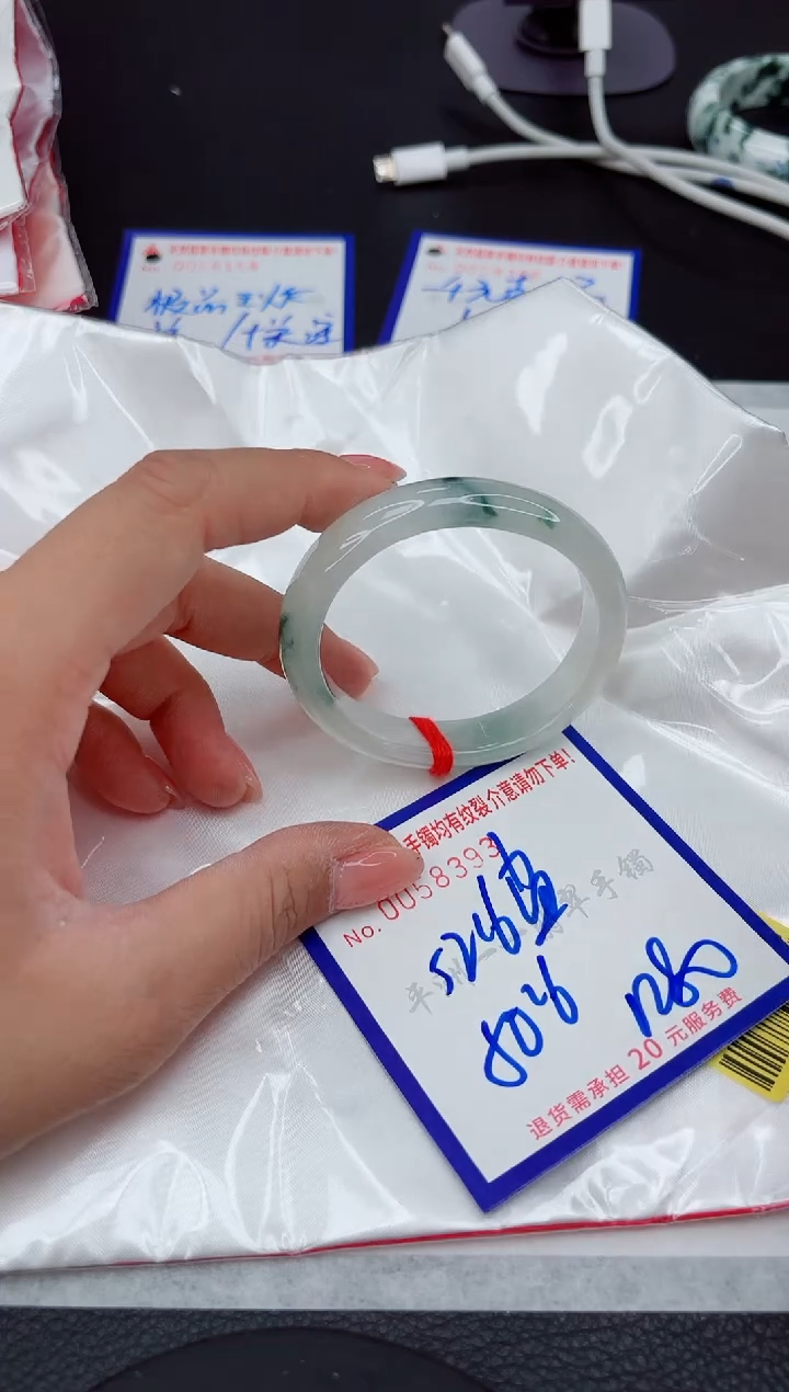 翡翠手镯未镶嵌11111111111111