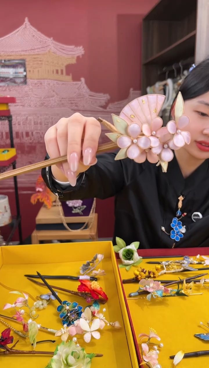 【闪购商品】刺绣非遗绒花（发饰）