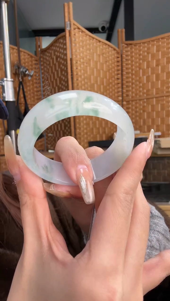 【闪购商品】翡翠手镯未镶嵌手镯