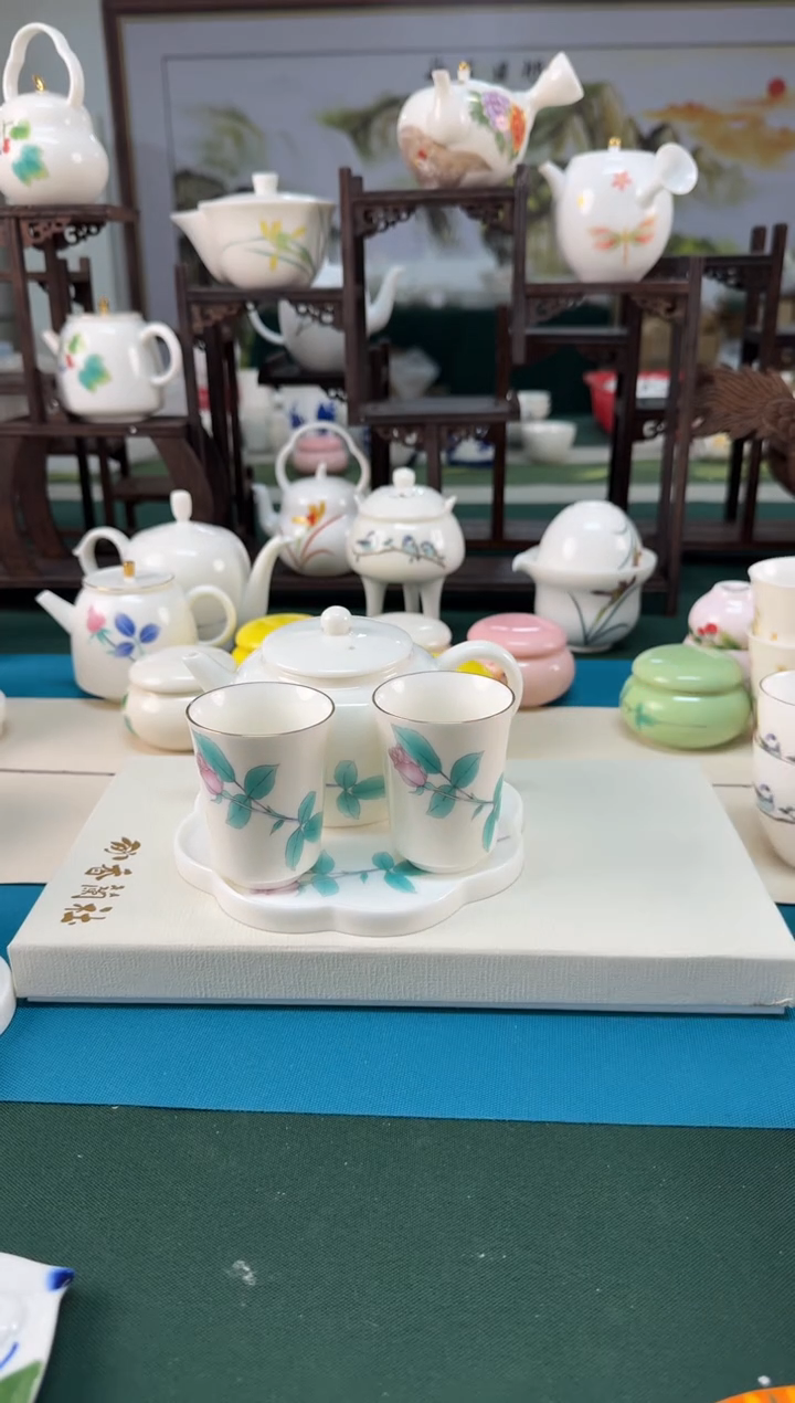 【闪购商品】瓷器 ······.......