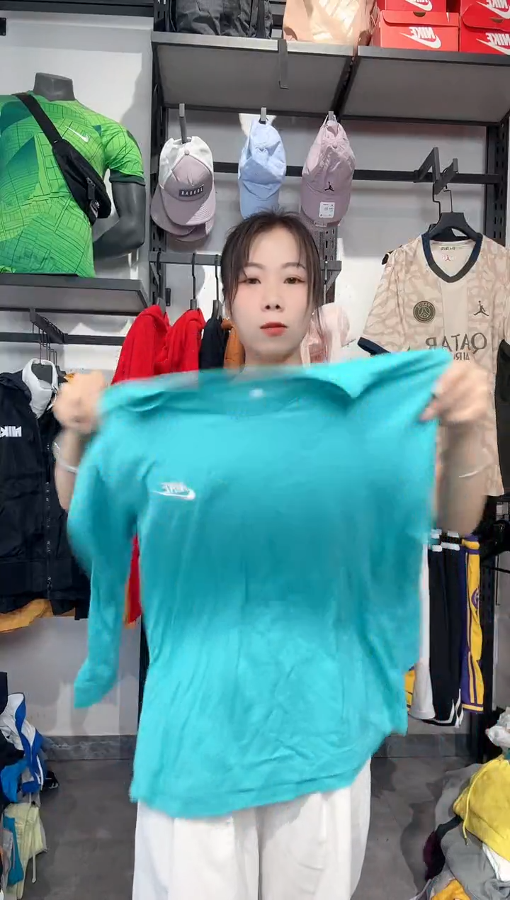 1379   编码 瑕疵款直播间过款为准 尺码175L