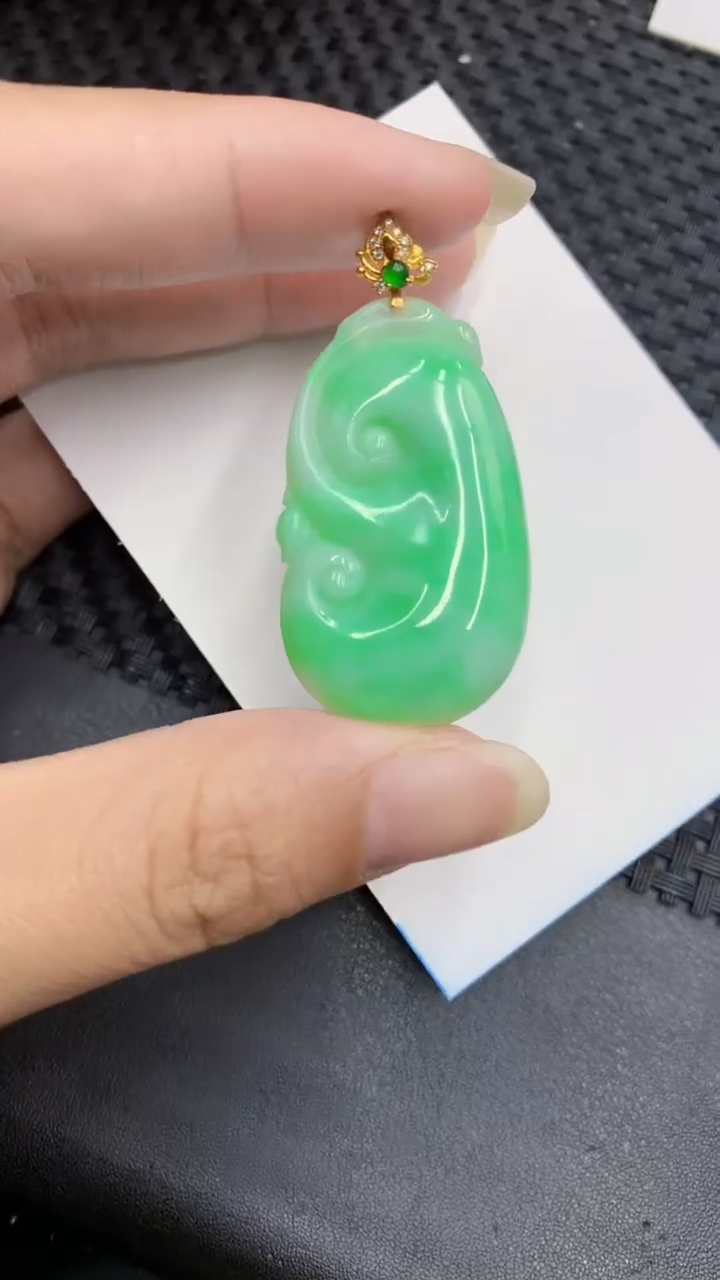 【闪购商品】翡翠颈饰18K金镶嵌            8