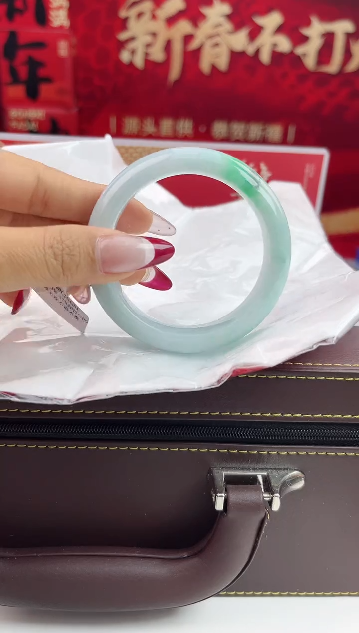 【闪购商品】翡翠手镯未镶嵌翡翠手镯（微瑕）4