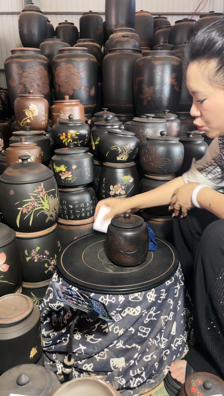 壶大大瑕疵茶叶罐 100克黑色 302