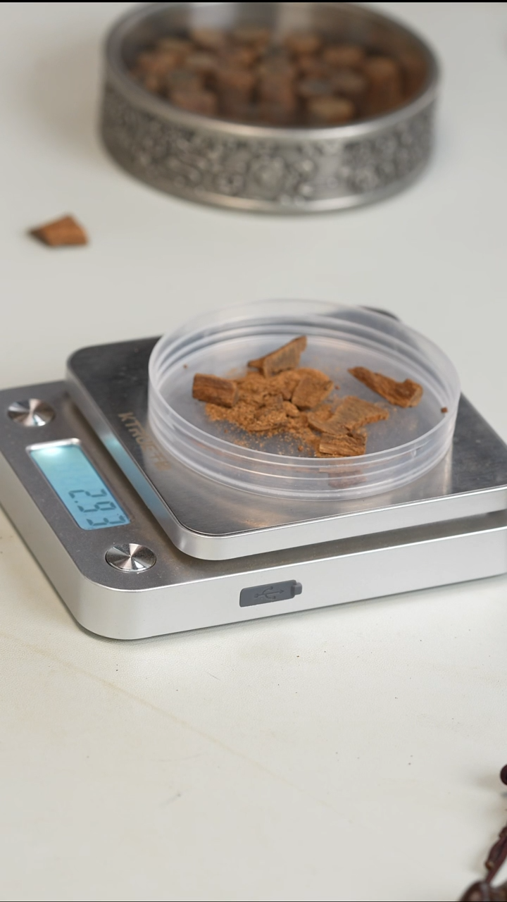 沉香沉香碎屑越南富森红土料+粉2.9g