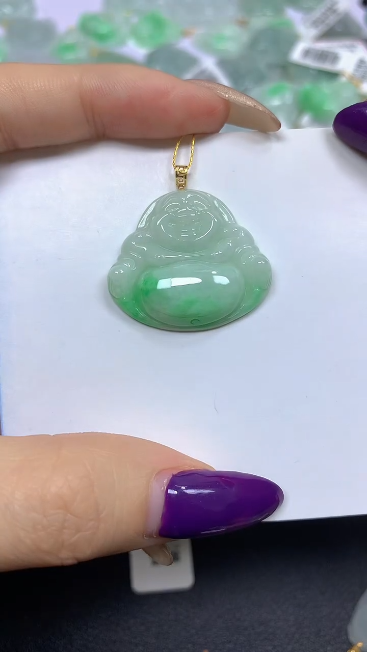 颈饰18K金镶嵌翡翠 