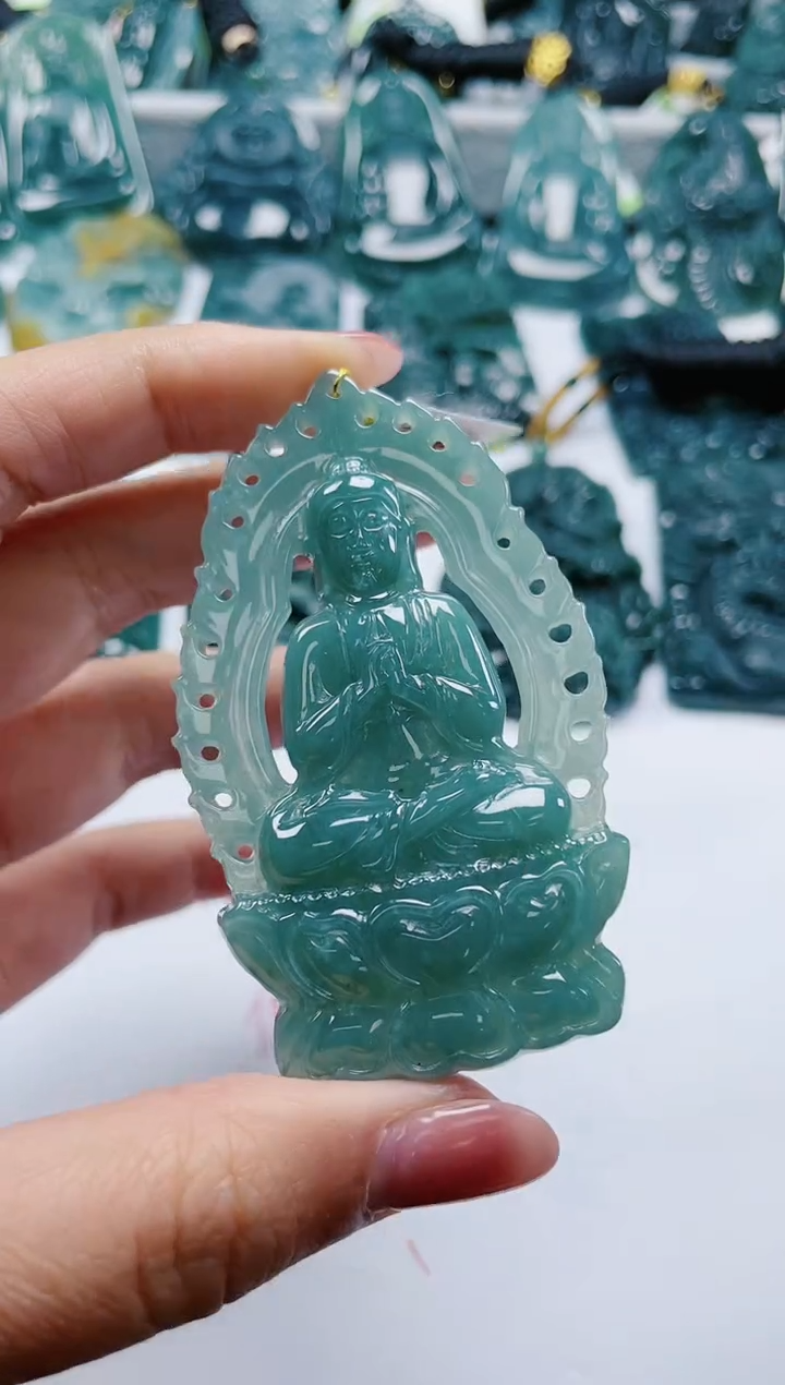 【闪购商品】翡翠颈饰未镶嵌