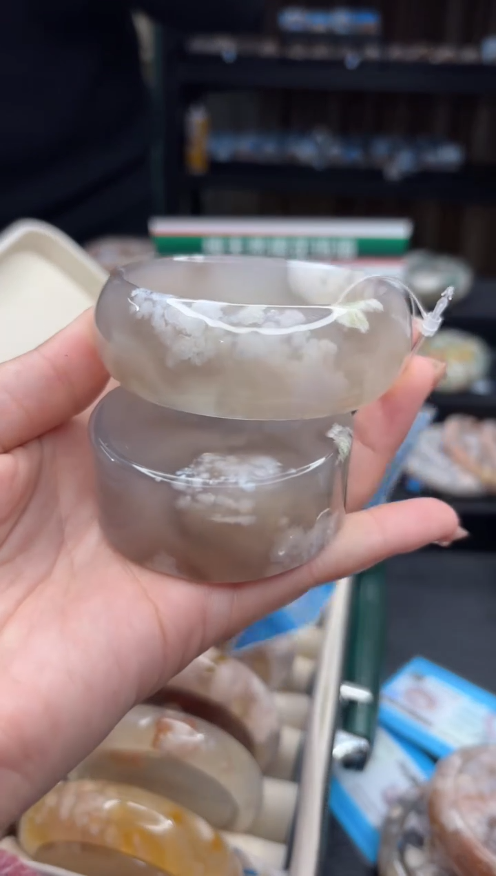 【闪购商品】石英质玉手镯未镶嵌696（59圈赠送镯心）