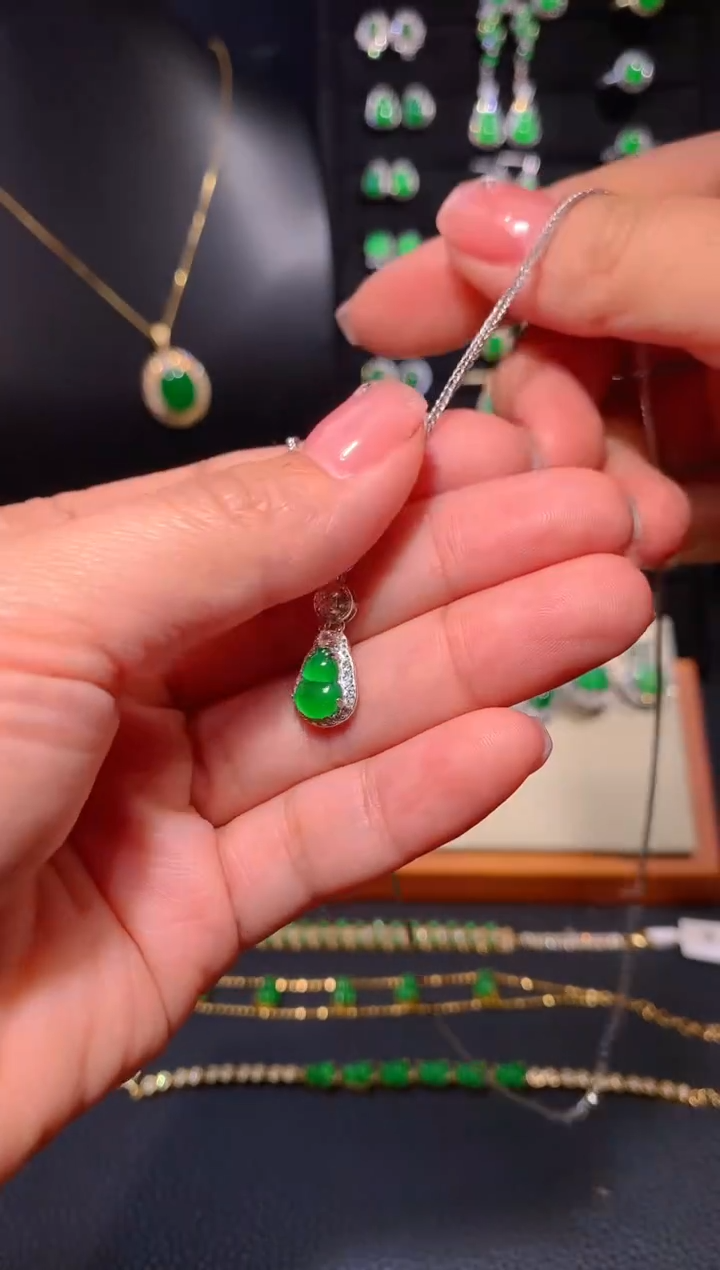 【闪购商品】翡翠颈饰银S925镶嵌多样性