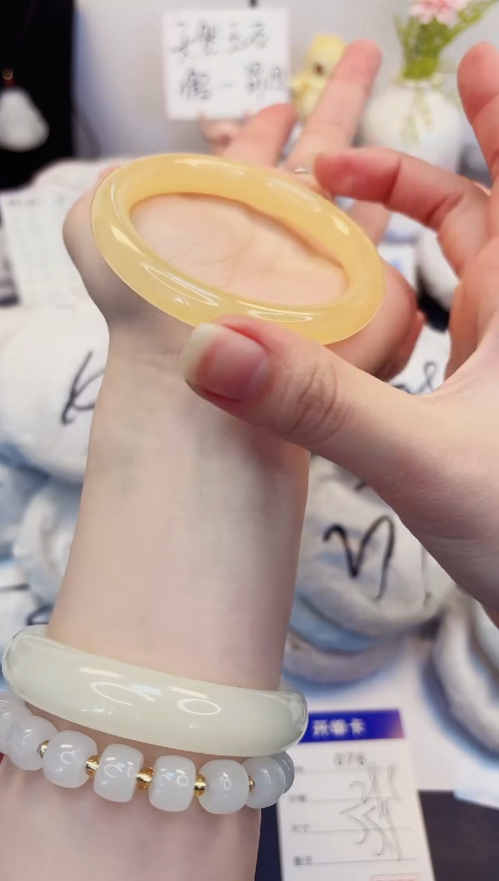 【闪购商品】石英质玉手镯未镶嵌76-财气镯-圈口55