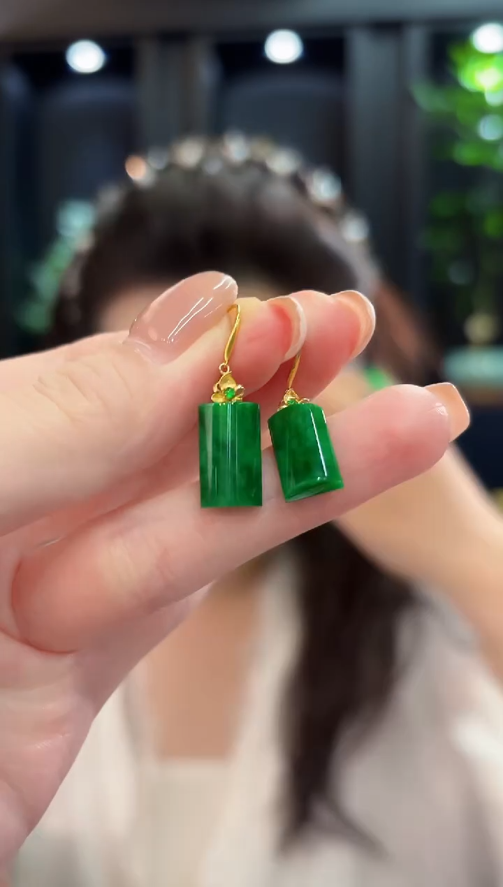 18K金镶嵌翡翠耳饰 缅甸A货/支持复检/一件