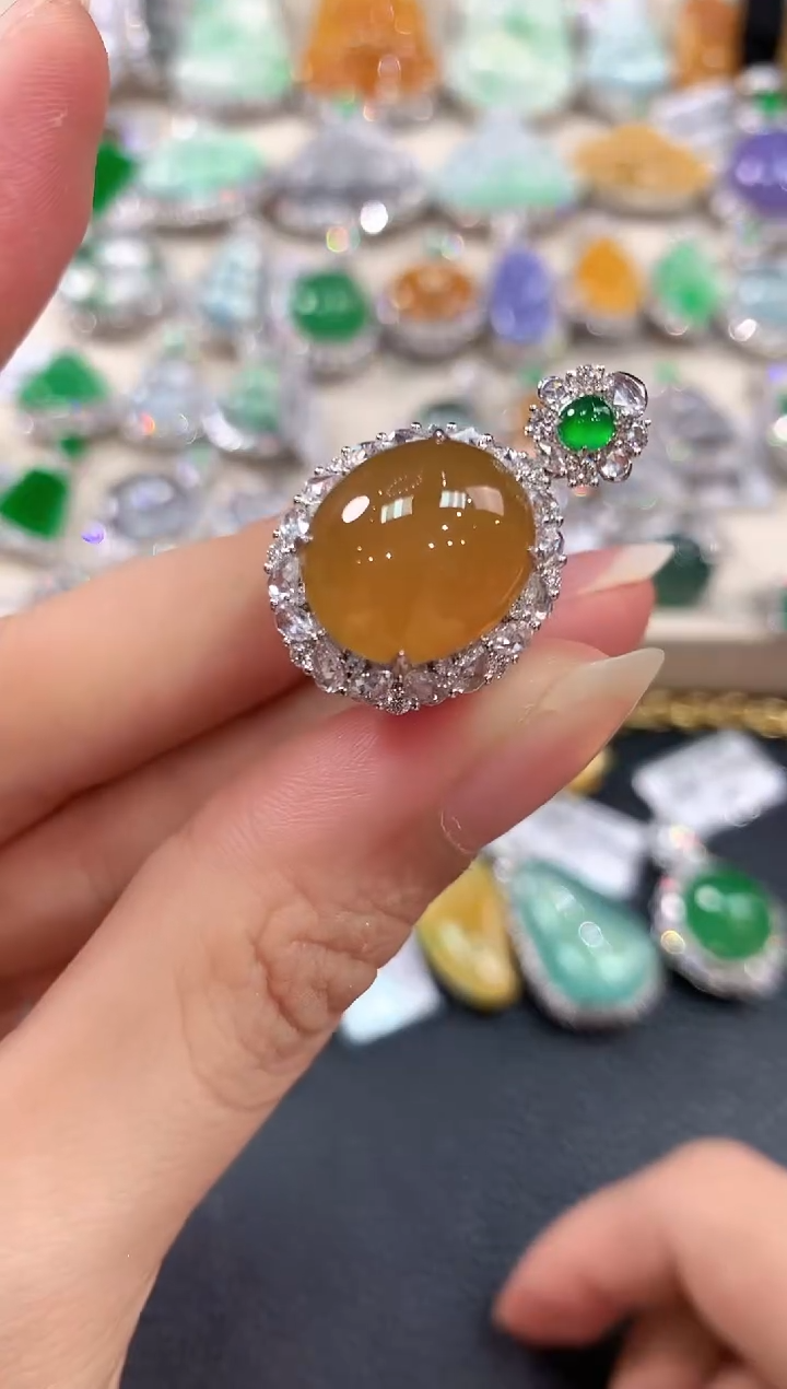 【闪购商品】翡翠戒指18K金镶嵌m116       