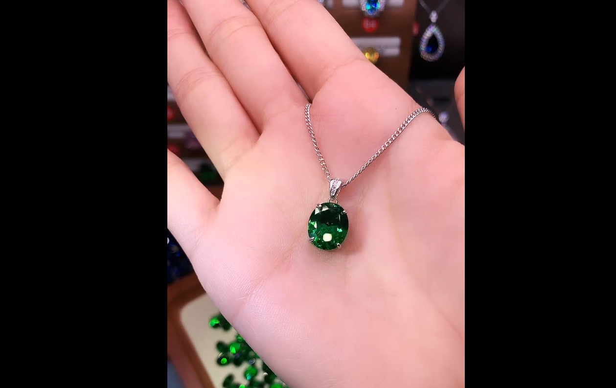 吊坠925银  925银 精致简单镶嵌绿色轻奢镂空吊坠03110