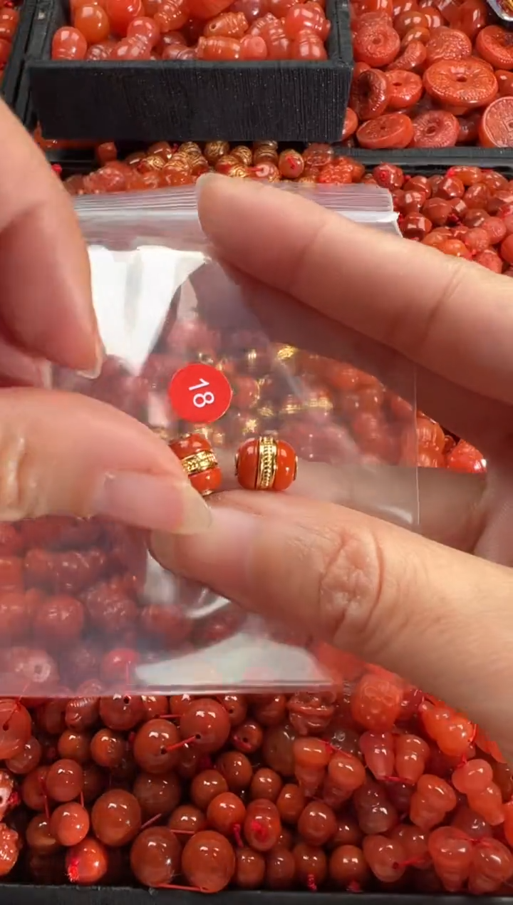【闪购商品】南红玛瑙颈饰未镶嵌1