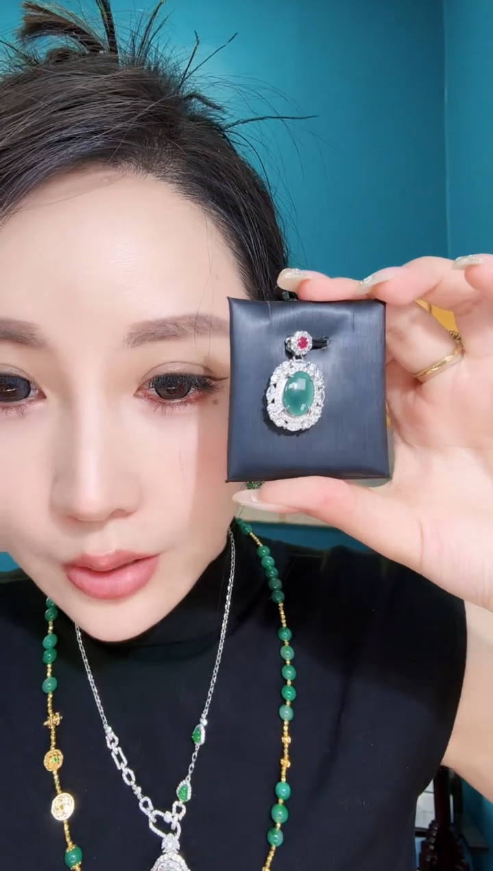 翡翠未镶嵌颈饰吊坠（不含链）