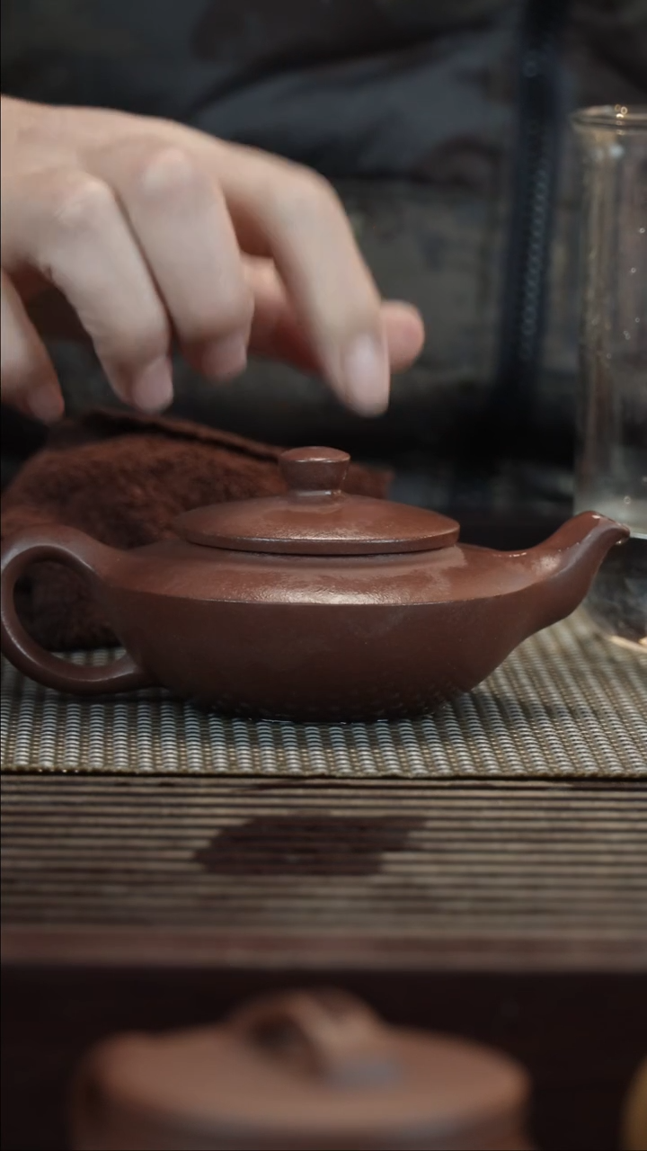 【闪购商品】紫砂茶壶紫泥扁灯150CC半手工