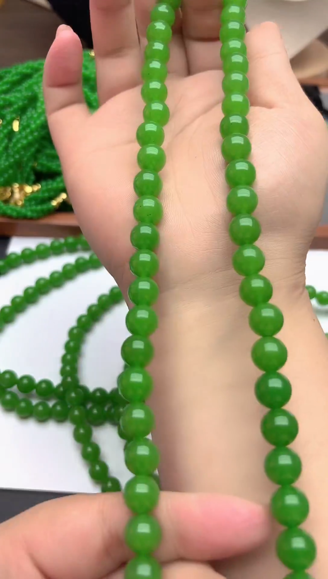 14K金镶嵌翡翠耳饰阳绿妈妈链卡10