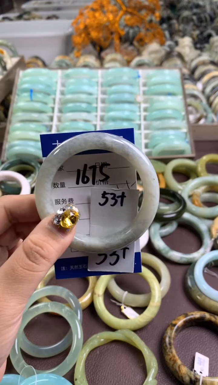 【闪购商品】蛇纹石玉手镯未镶嵌1675