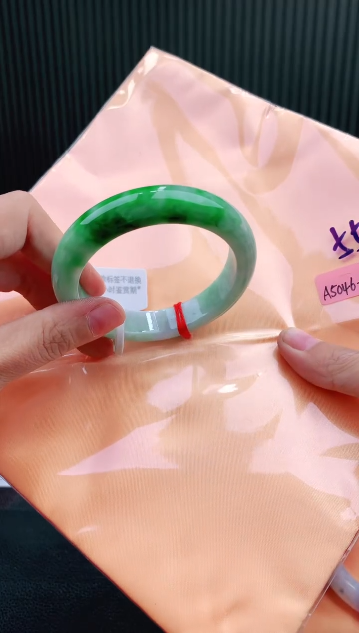 未镶嵌手镯翡翠55+