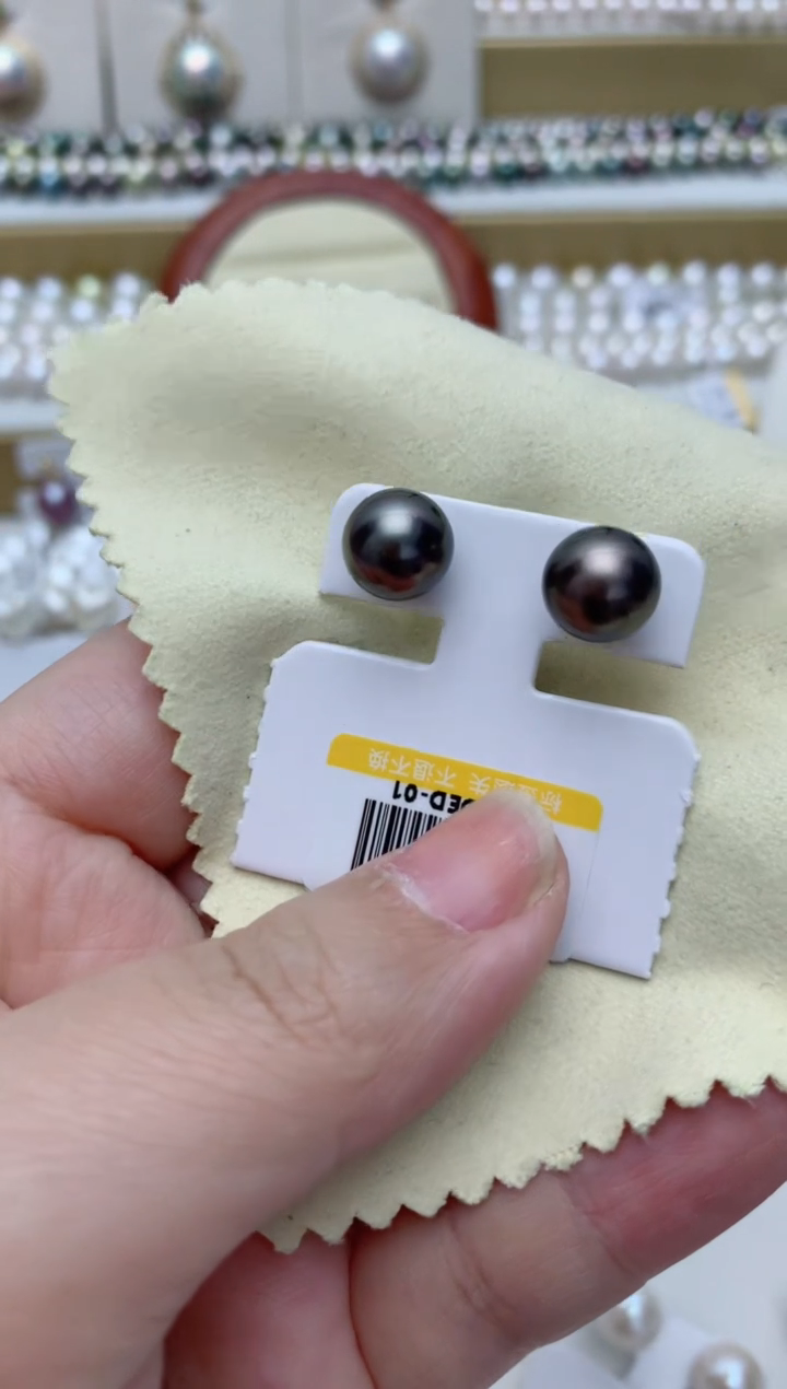 【闪购商品】海水珍珠耳饰18K金镶嵌w56 