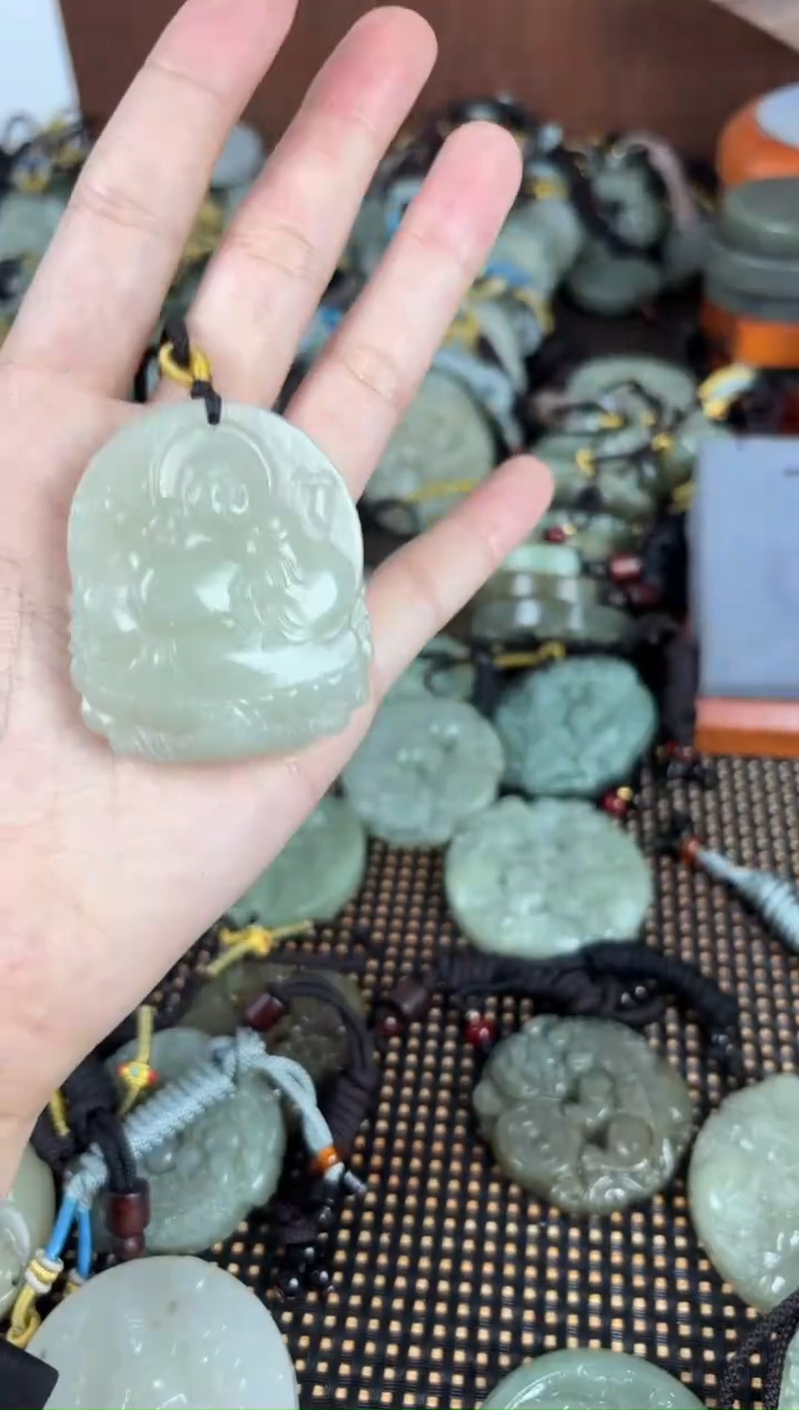 【闪购商品】和田玉颈饰未镶嵌1