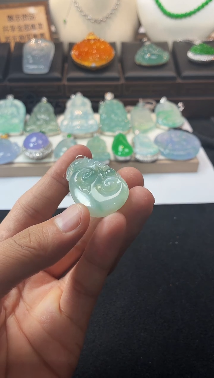 未镶嵌定制翡翠纷?  S毛货不退不换