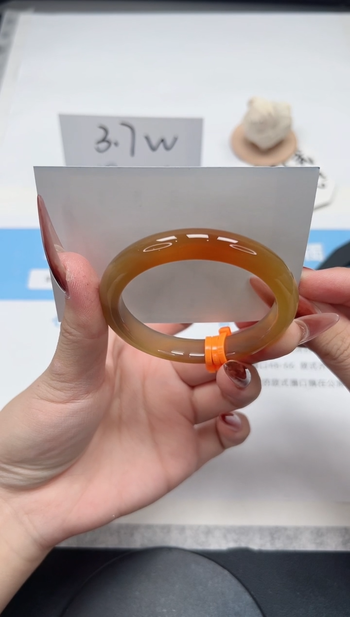 【闪购商品】玛瑙/玉髓手镯未镶嵌220/香槟53