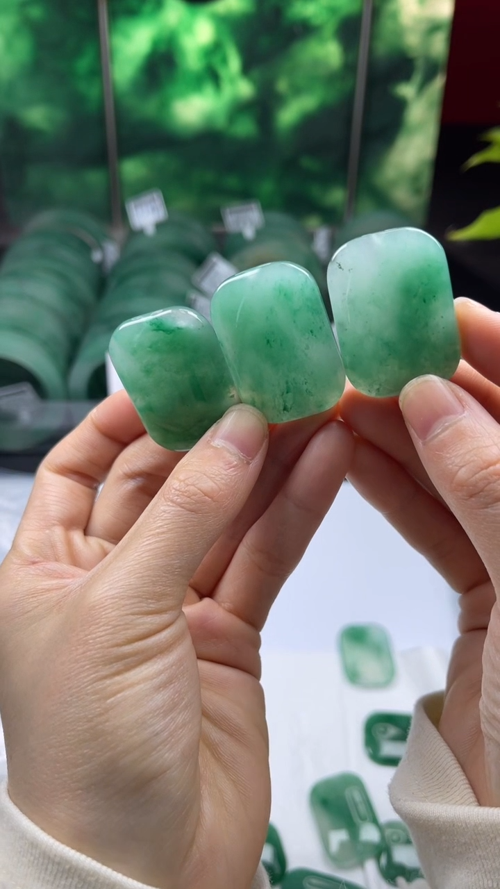 【闪购商品】石英质玉颈饰未镶嵌天然非洲翠无事牌多样性发一件