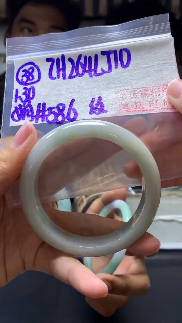 【闪购商品】定制翡翠未镶嵌38手镯58.6纹+264元+拍一发一