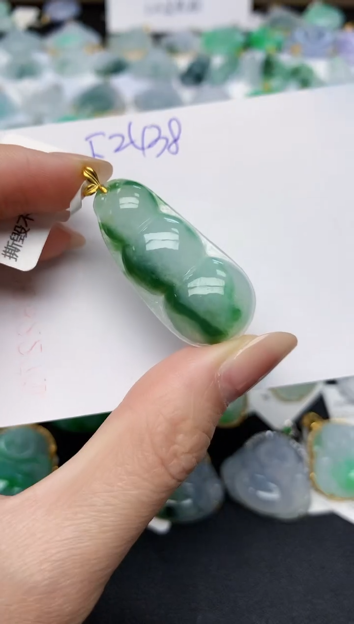 颈饰18K金镶嵌翡翠天然缅甸A货翡翠百元以上9元证书费自理