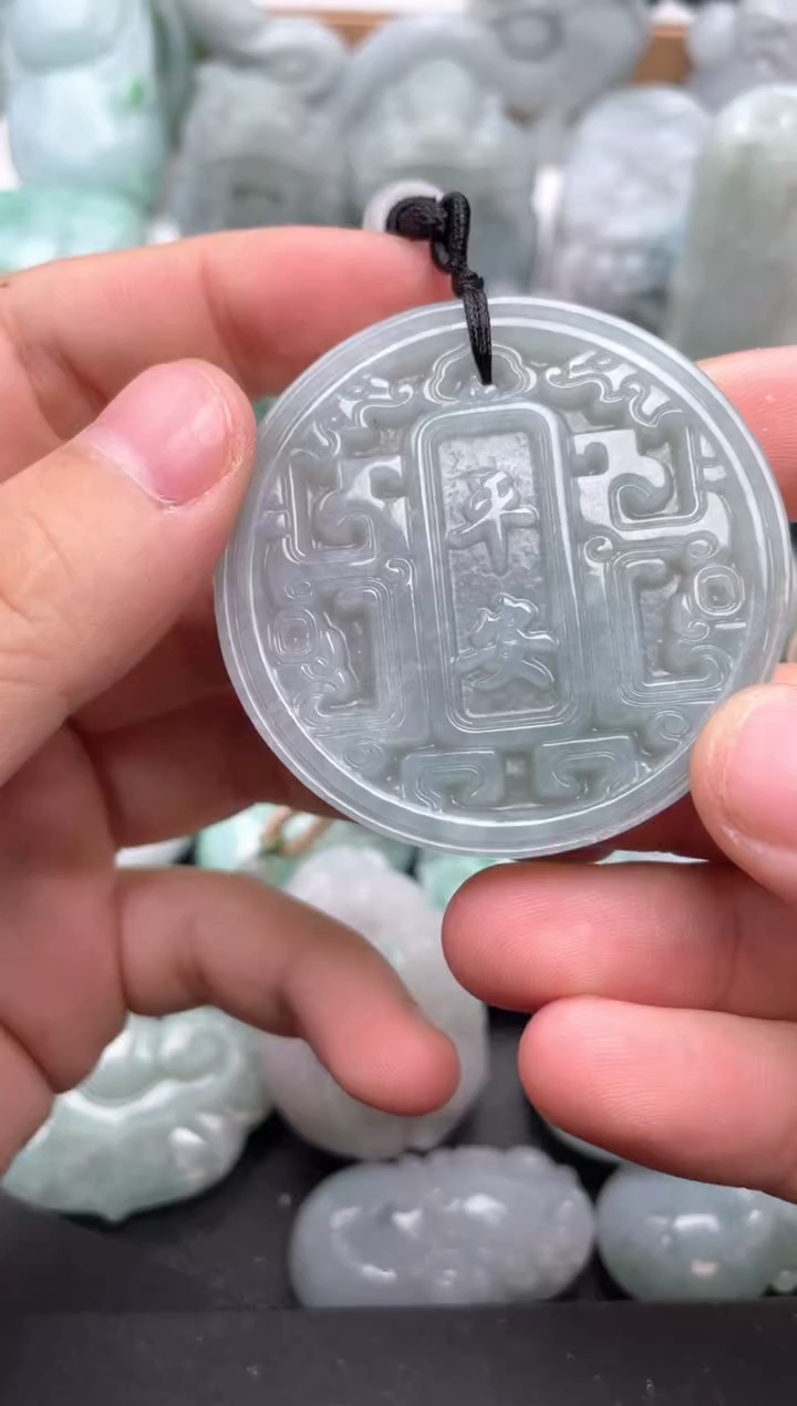 吊坠(不含链)未镶嵌翡翠1