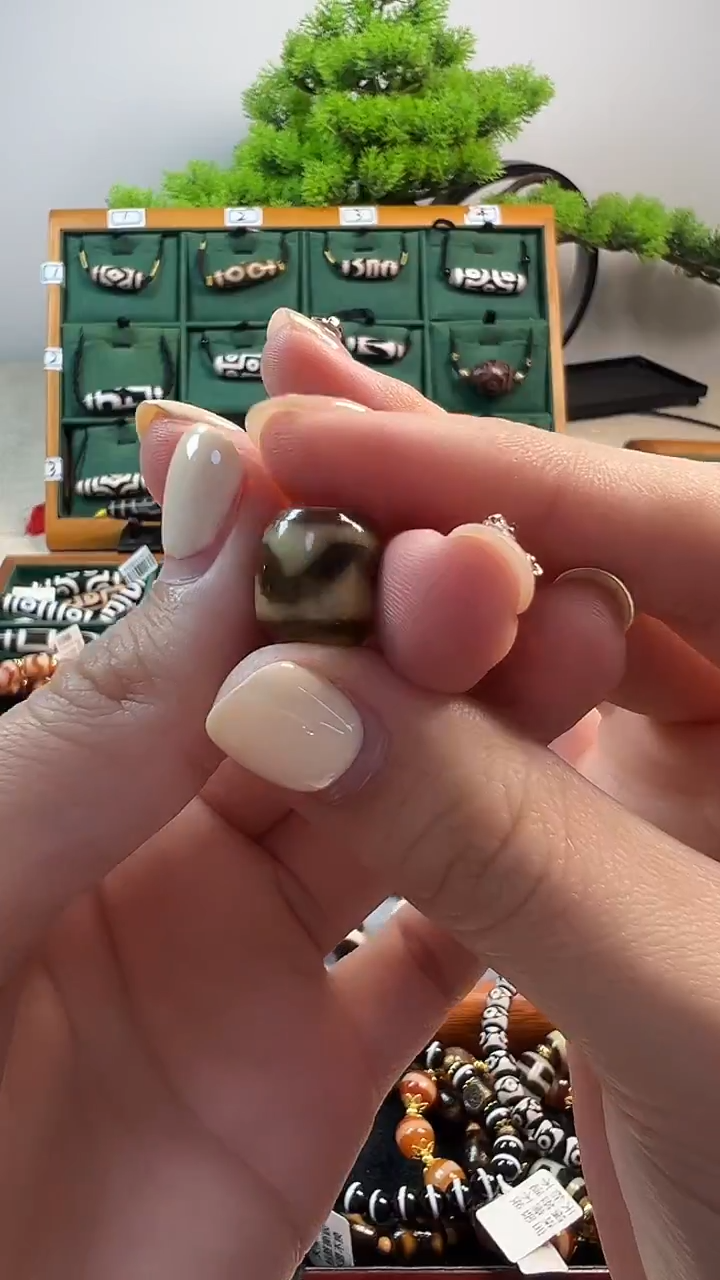 玛瑙/玉髓（覆膜）颈饰未镶嵌41（微瑕随机发货）