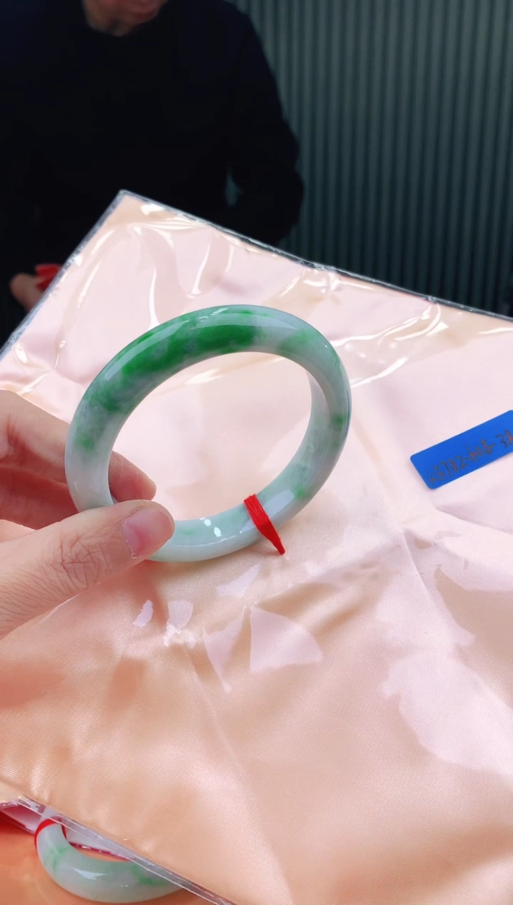 未镶嵌手镯翡翠111