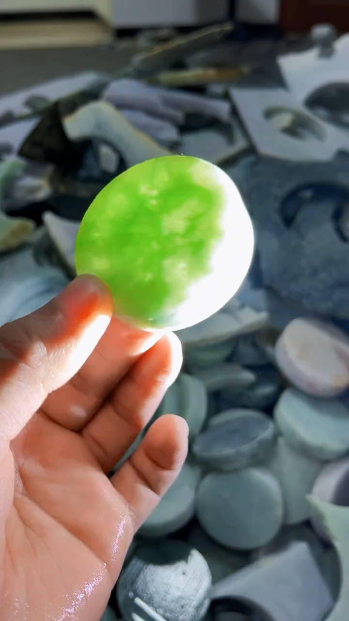 【闪购商品】翡翠挂件未镶嵌A货康壹001