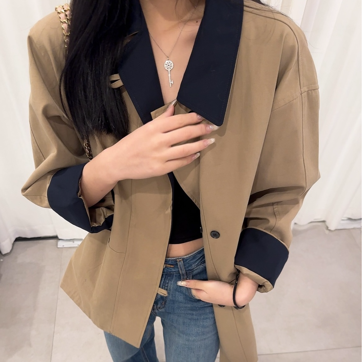 【SiNO】2025年秋季新款巴恩风撞色风衣短款女