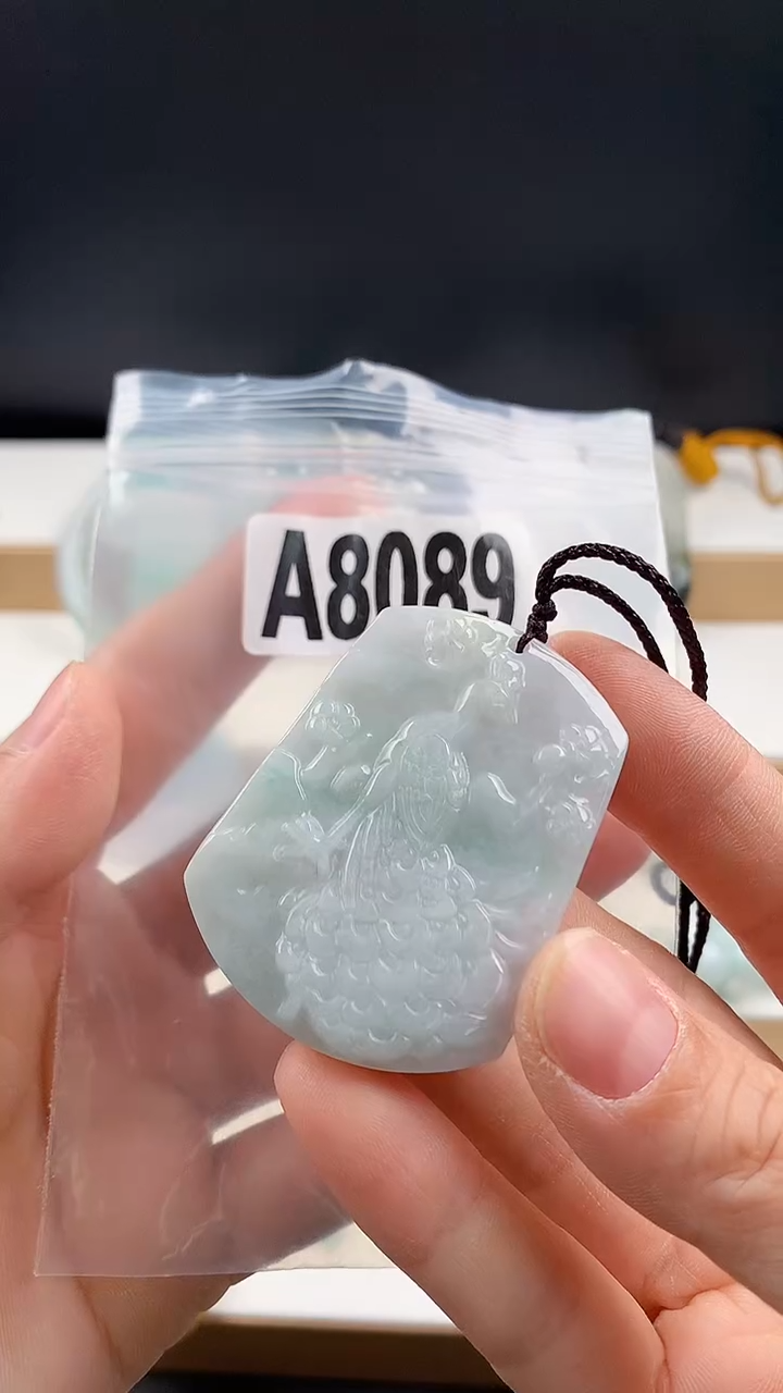 颈饰未镶嵌翡翠天然翡翠吊坠挂件