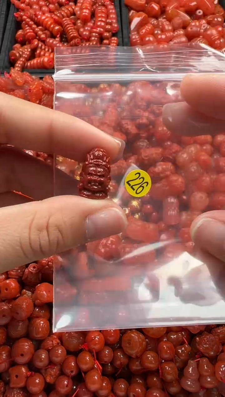 【闪购商品】南红玛瑙颈饰未镶嵌1