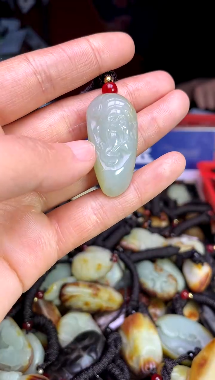 【闪购商品】和田玉未镶嵌颈饰1