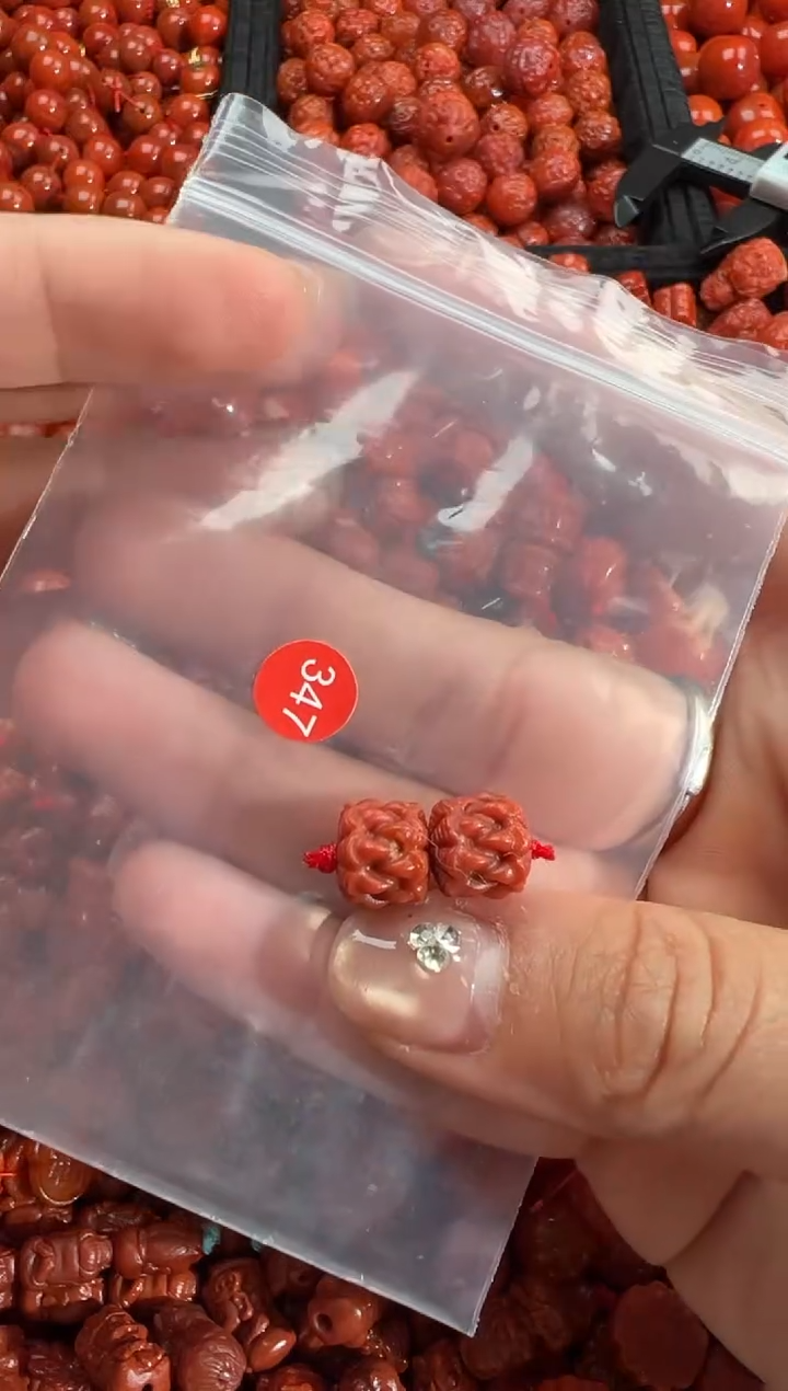 南红玛瑙合金颈饰2