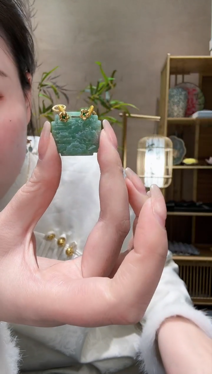 【闪购商品】翡翠颈饰未镶嵌吊坠