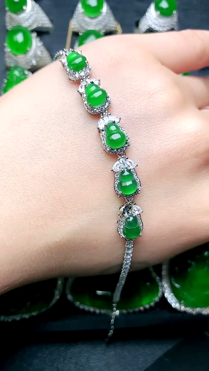 【闪购商品】翡翠手链未镶嵌葫芦手链