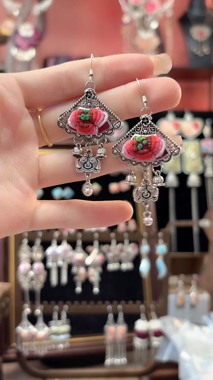 织绣 云织谣民族风精美饰品   24