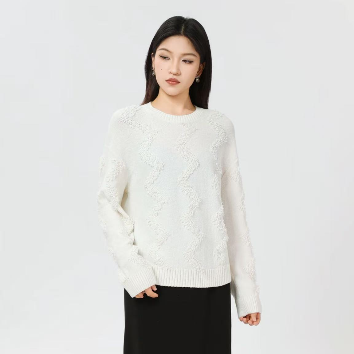 AMASS/阿玛施春季新款上衣气质立体装饰修身显瘦圆领针织衫538046